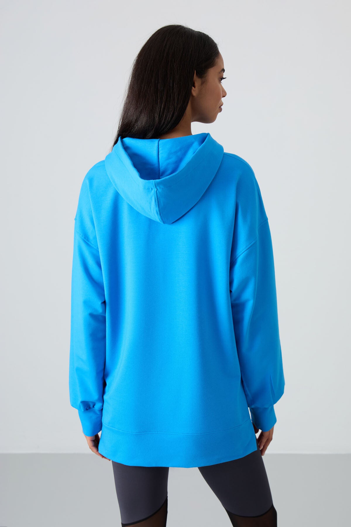 Image of Mavi Balon Kol Yazı Nakışlı Kadın Oversize Tunik Sweatshirt - 97163