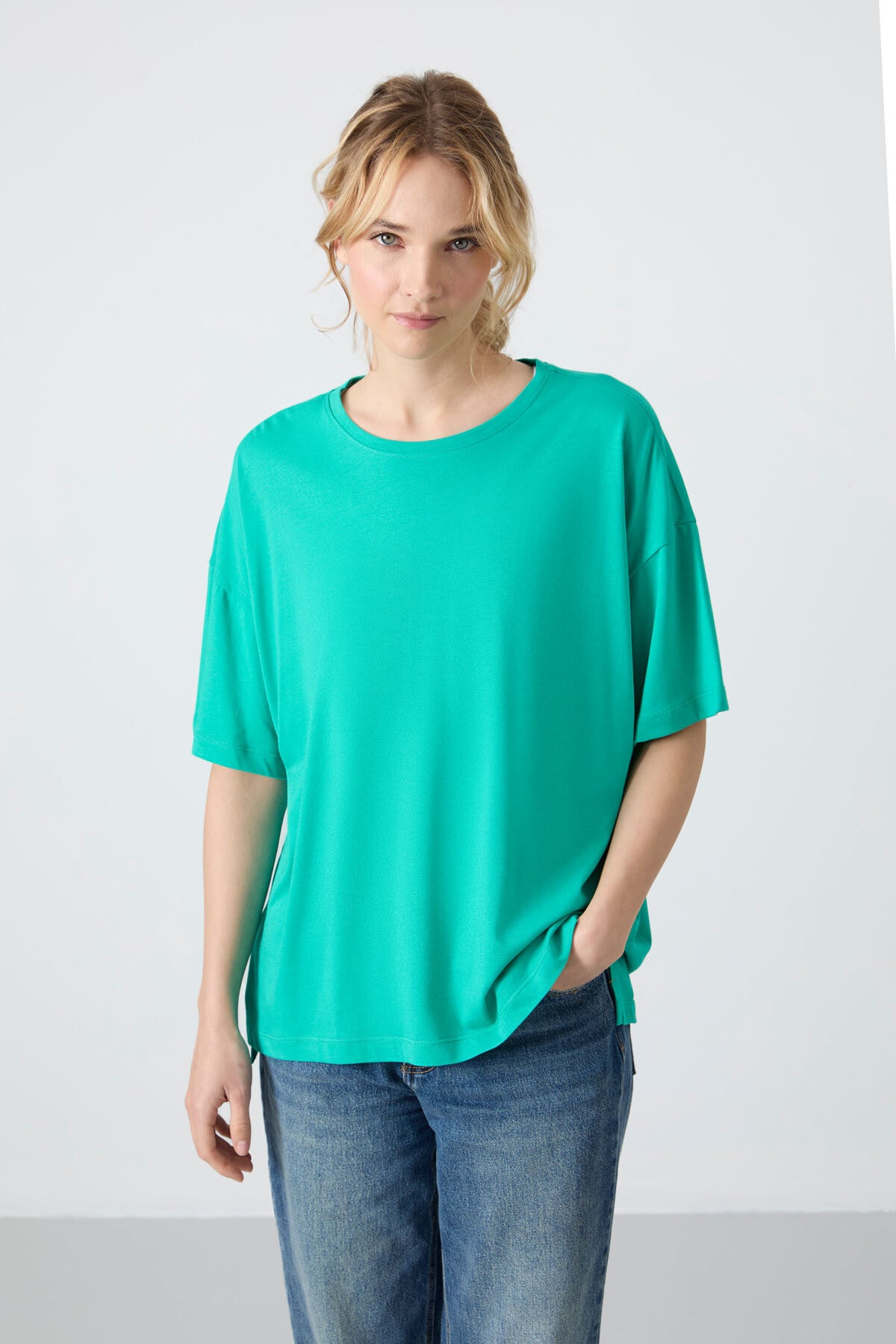 Image of Deniz Yeşili Penye Modal Yumuşak Tuşeli Oversize Fit Basic Kadın T-Shirt- 97285