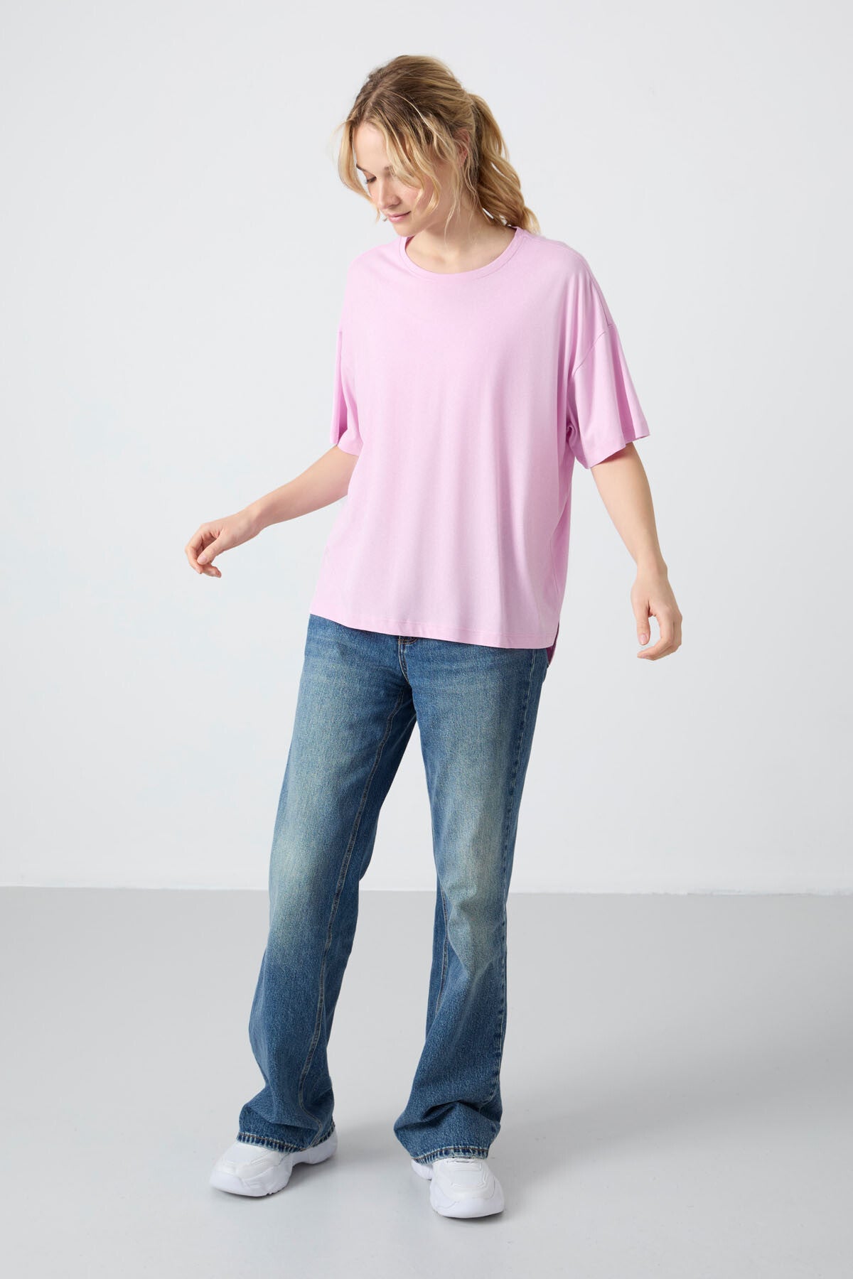 Image of Pembe Penye Modal Yumuşak Tuşeli Oversize Fit Basic Kadın T-Shirt- 97285