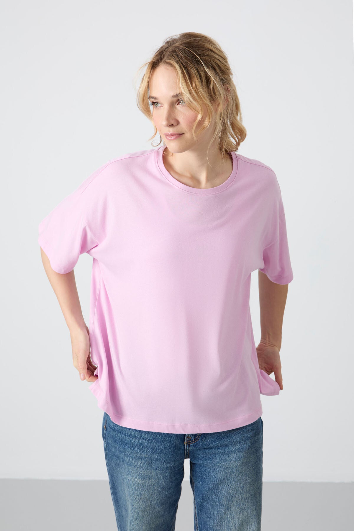 Image of Pembe Penye Modal Yumuşak Tuşeli Oversize Fit Basic Kadın T-Shirt- 97285