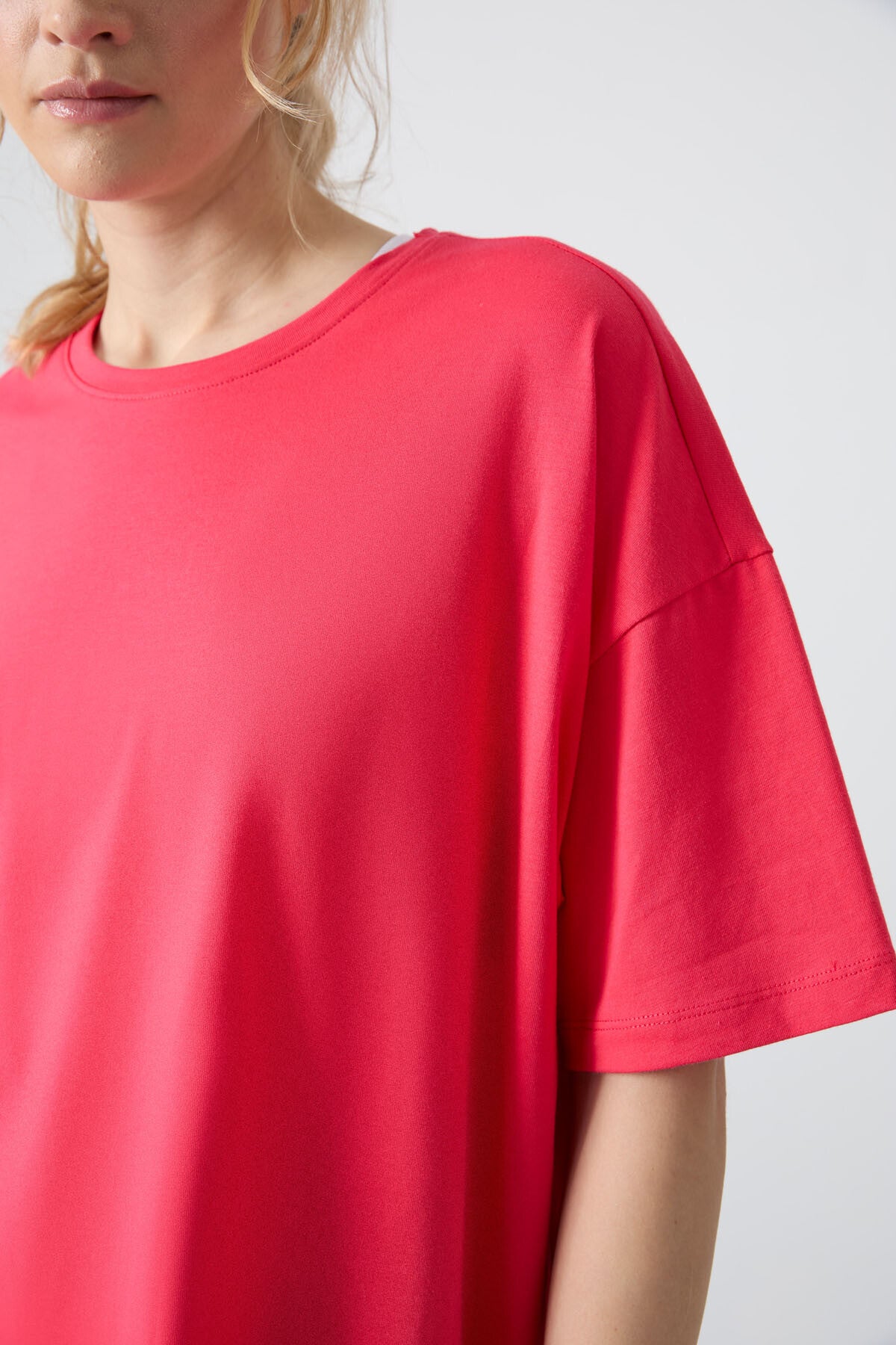 Image of Rose Penye Modal Yumuşak Tuşeli Oversize Fit Basic Kadın T-Shirt- 97285