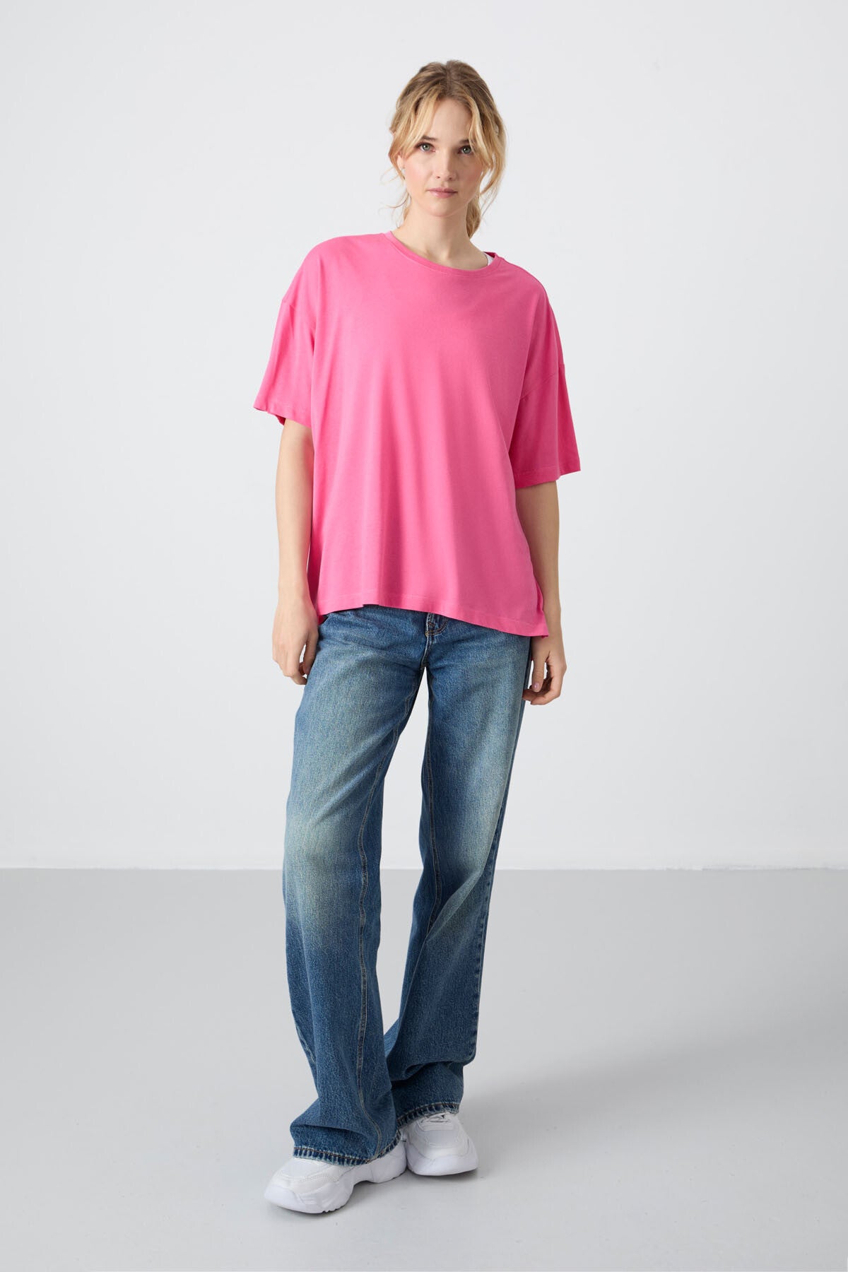 Image of Şeker Pembe Penye Modal Yumuşak Tuşeli Oversize Fit Basic Kadın T-Shirt- 97285