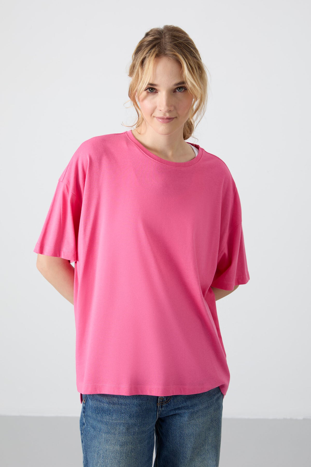 Image of Şeker Pembe Penye Modal Yumuşak Tuşeli Oversize Fit Basic Kadın T-Shirt- 97285