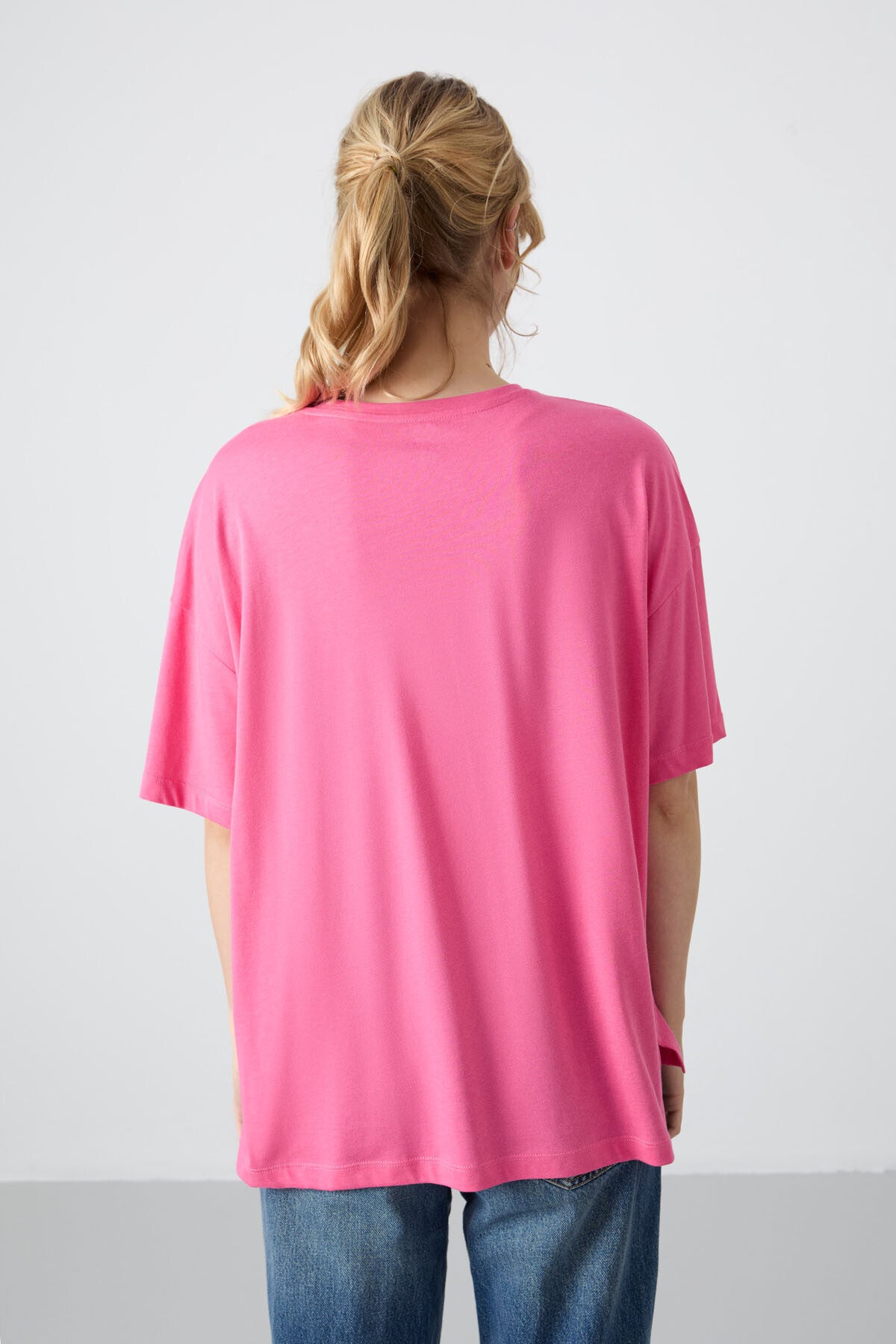 Image of Şeker Pembe Penye Modal Yumuşak Tuşeli Oversize Fit Basic Kadın T-Shirt- 97285