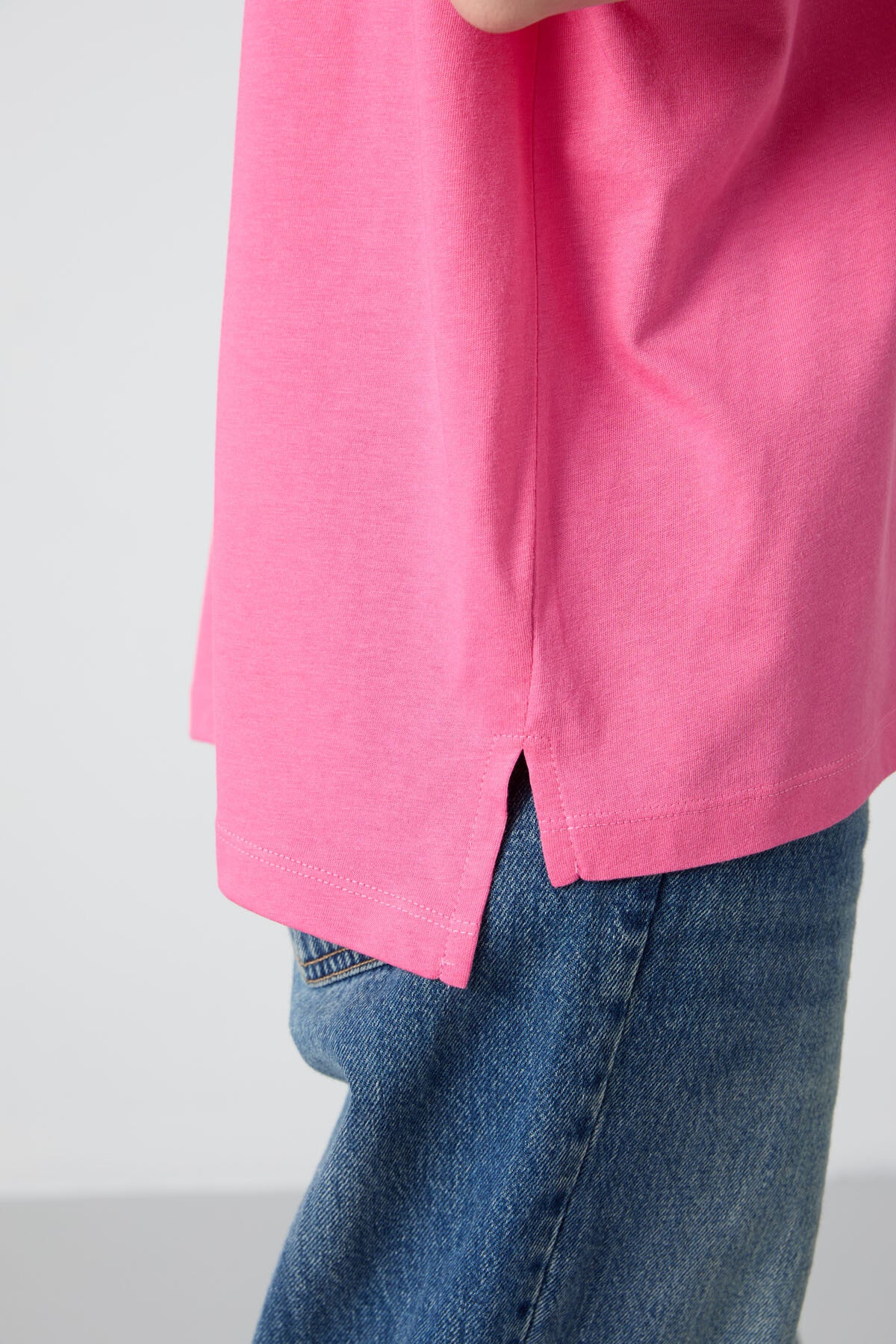 Image of Şeker Pembe Penye Modal Yumuşak Tuşeli Oversize Fit Basic Kadın T-Shirt- 97285