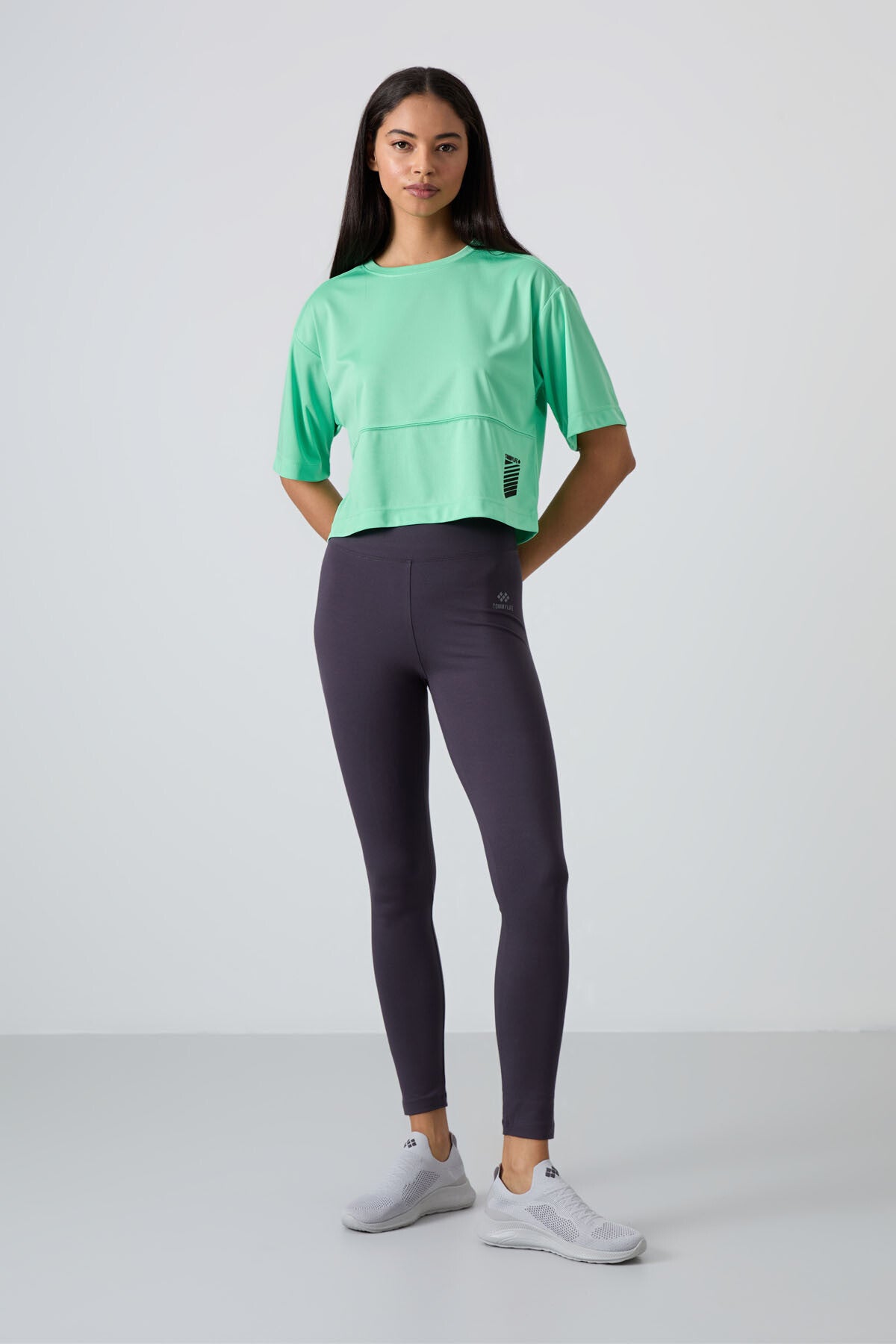 Image of Su Yeşili Nefes Alan Dokulu İnce Esnek Oversize Fit Performans Kadın T-Shirt - 97284