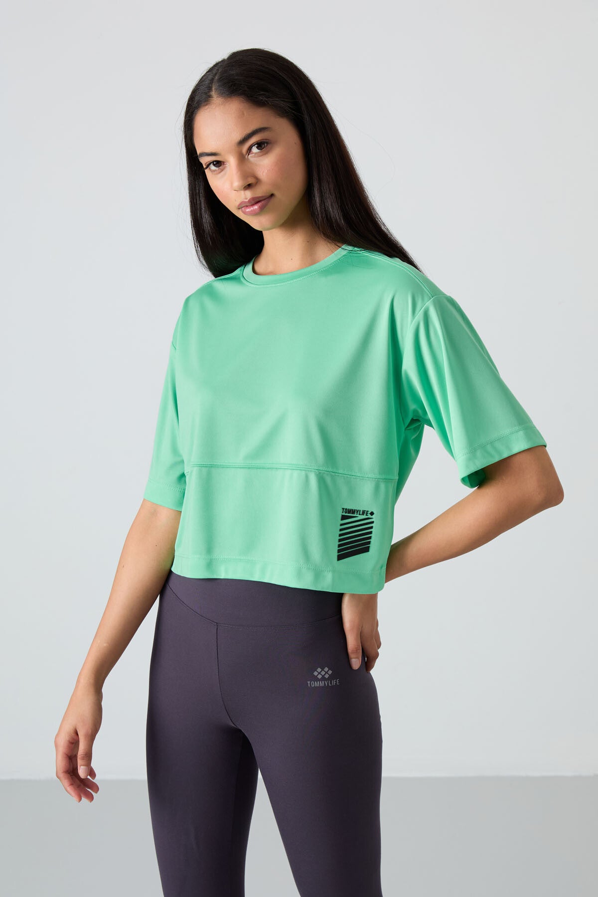 Image of Su Yeşili Nefes Alan Dokulu İnce Esnek Oversize Fit Performans Kadın T-Shirt - 97284