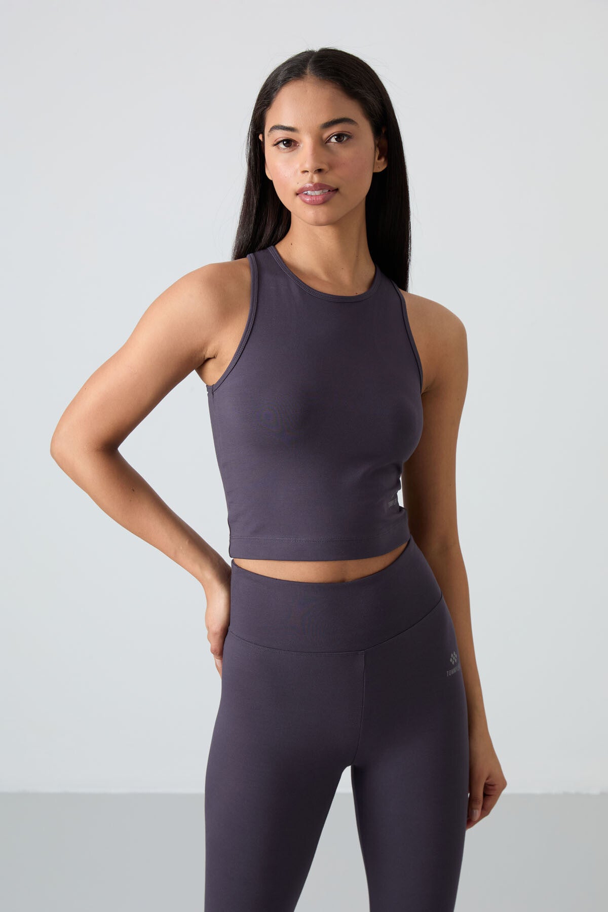Image of Antrasit Yüksek Bel Kapri-Crop Atlet Slim Fit Kadın Tayt Takım - 95284