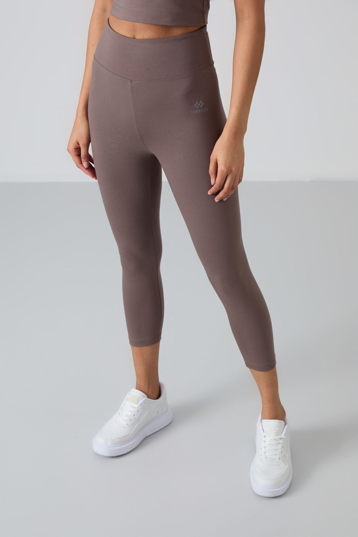 Image of Kahverengi Yüksek Bel Kapri-Crop Atlet Slim Fit Kadın Tayt Takım - 95284