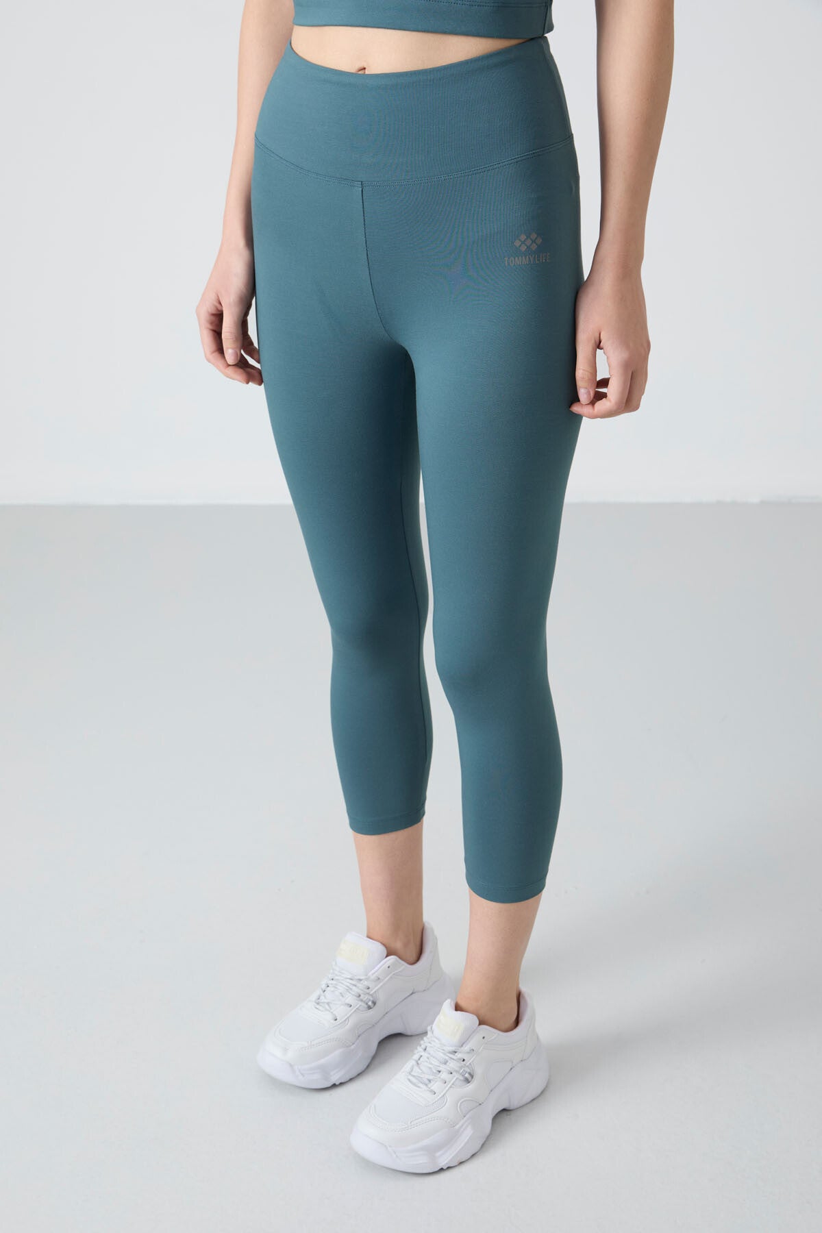Image of Forest Green High Waist Capri-Crop Tank Top Slim Fit Women's Leggings Set - 95284