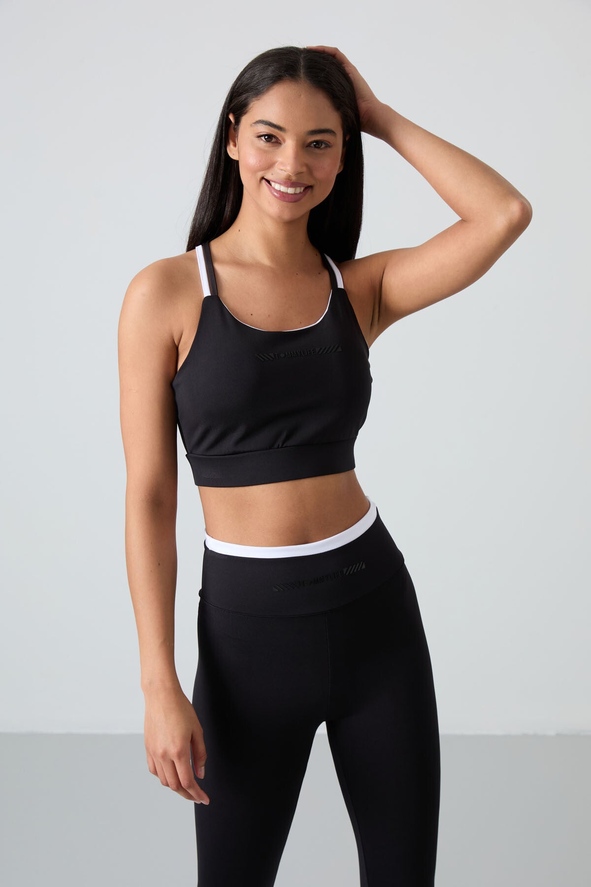 Image of Siyah Esnek Standart Fit Performans Kadın Tayt Takım - 95333