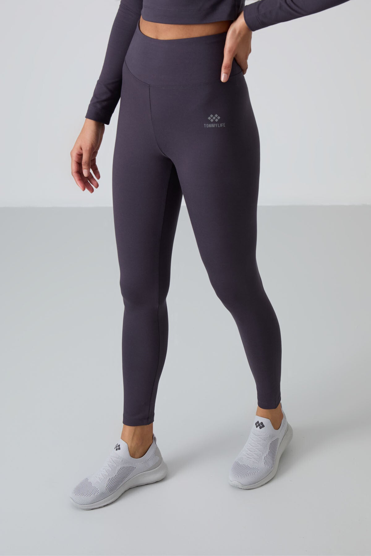 Image of Set antracit cu top scurt și colanți, talie înaltă, mânecă lungă, croială slim, pentru femei - 95286