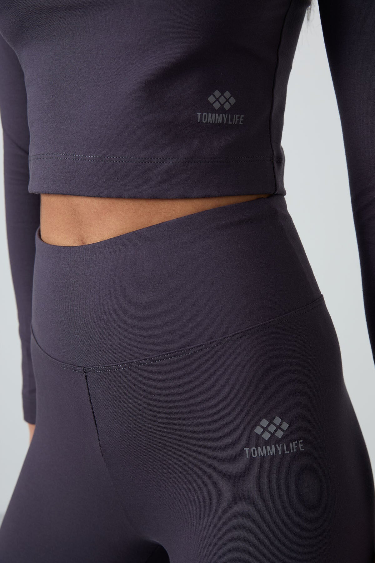 Image of Antrasit Yüksek Bel Uzun Kollu Slim Fit Crop Top Kadın Tayt Takım - 95286