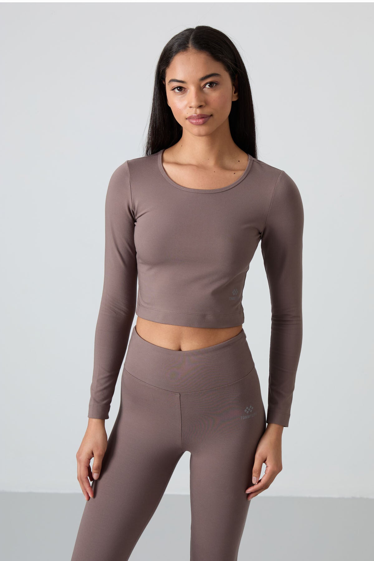 Image of Kahvrengi Yüksek Bel Uzun Kollu Slim Fit Crop Top Kadın Tayt Takım - 95286