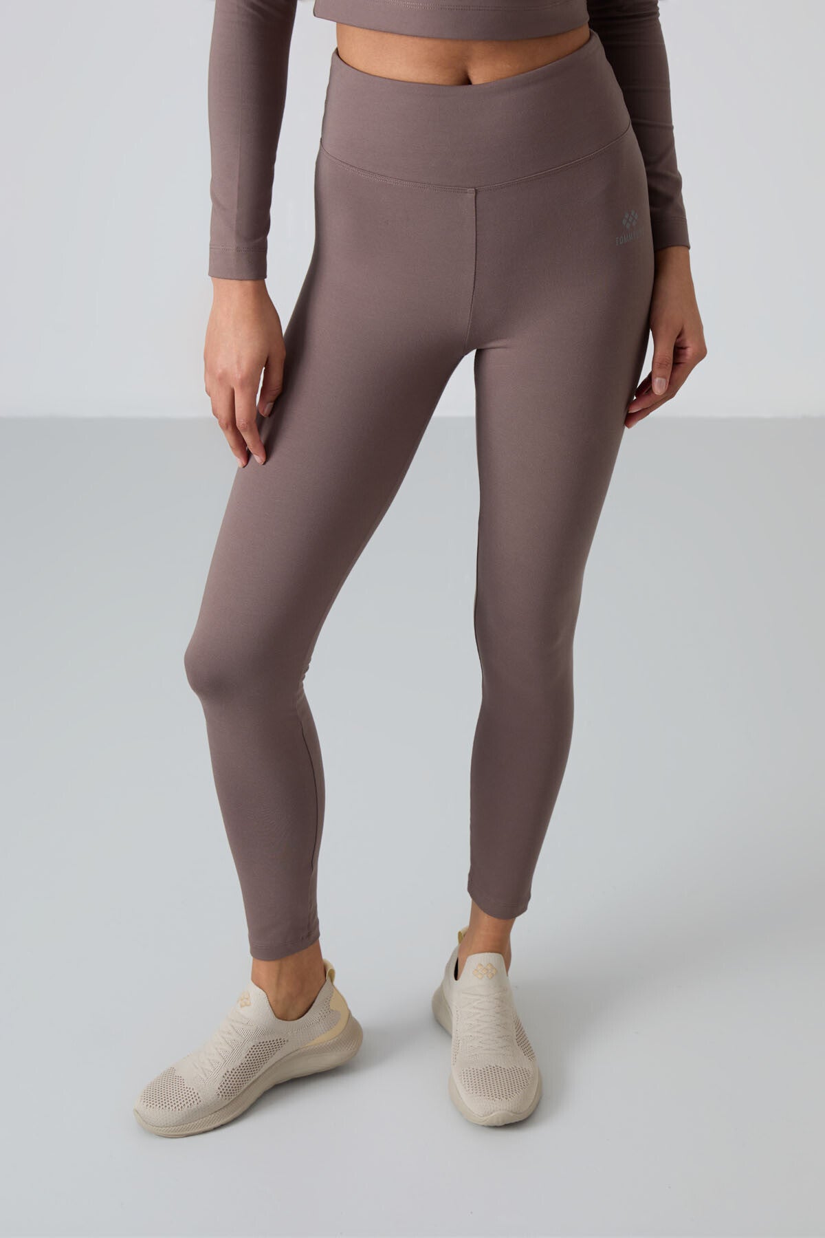 Image of Kahvrengi Yüksek Bel Uzun Kollu Slim Fit Crop Top Kadın Tayt Takım - 95286