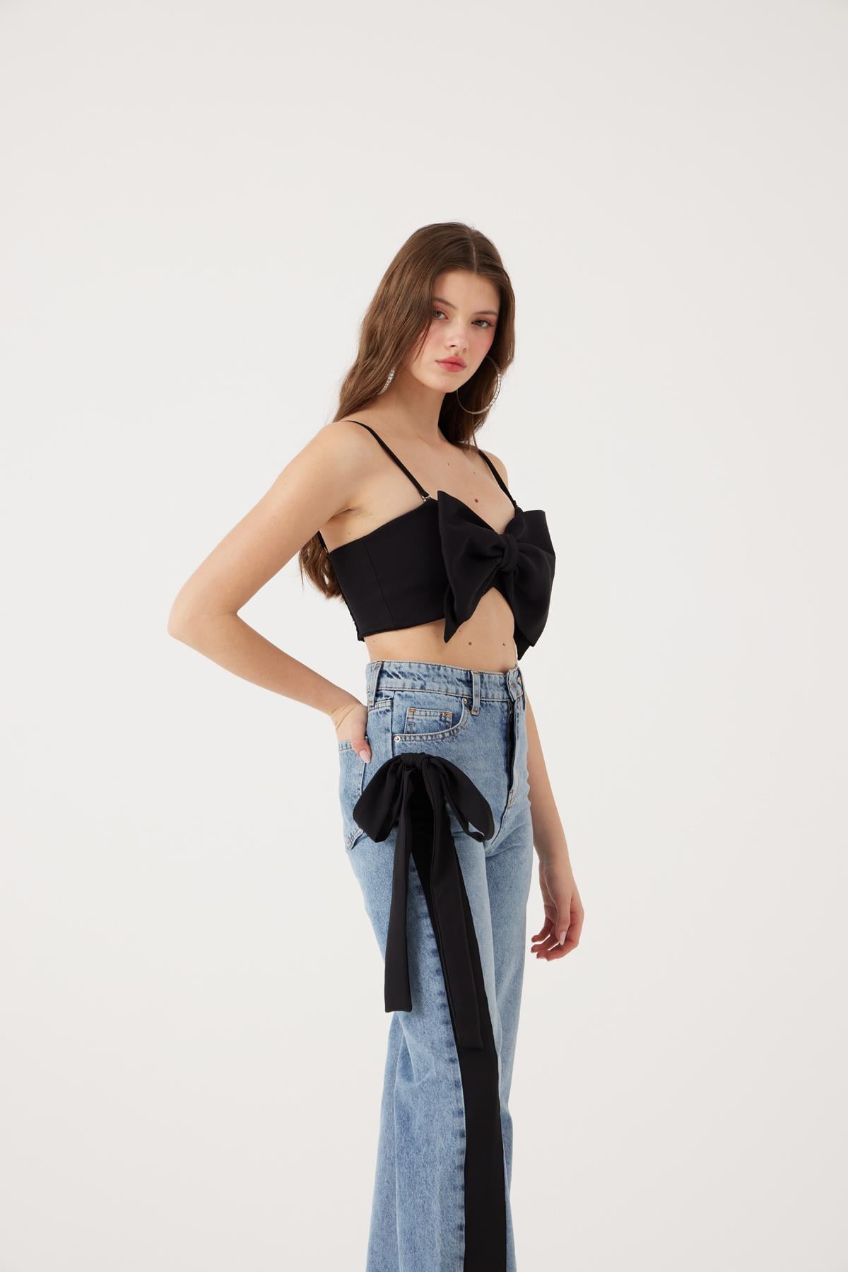 Image of Kurdele Görünümlü Crop Jazmin Bluz Siyah