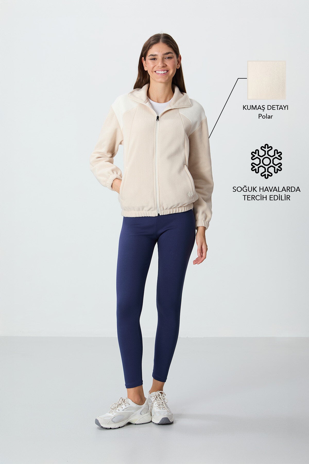 Image of Bej Kalın Yumuşak Dokulu Dik Yaka Oversize Nakışlı Polar Kadın Sweatshirt - 97293