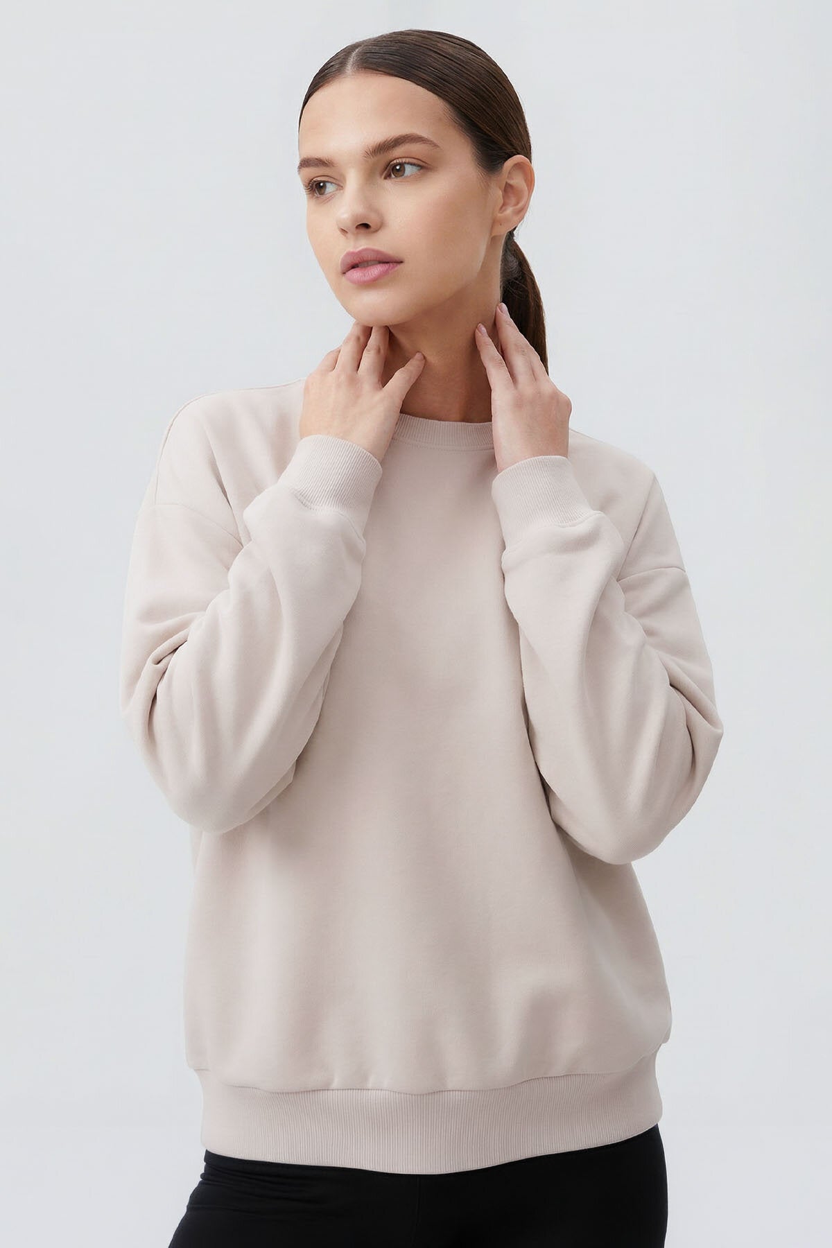 Image of Bej Basic O Yaka Oversize Kadın Sweatshirt - 97053