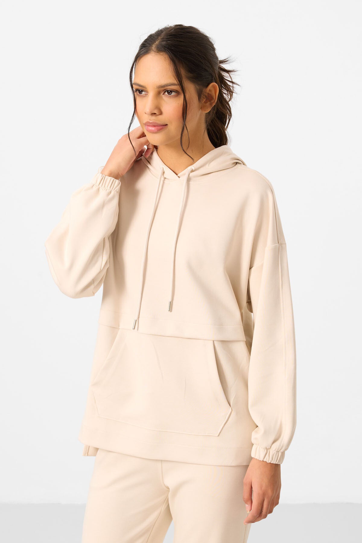 Image of Bej Yumuşak Dokulu Kapüşonlu Oversize Kadın Eşofman Tunik Takım - 95348