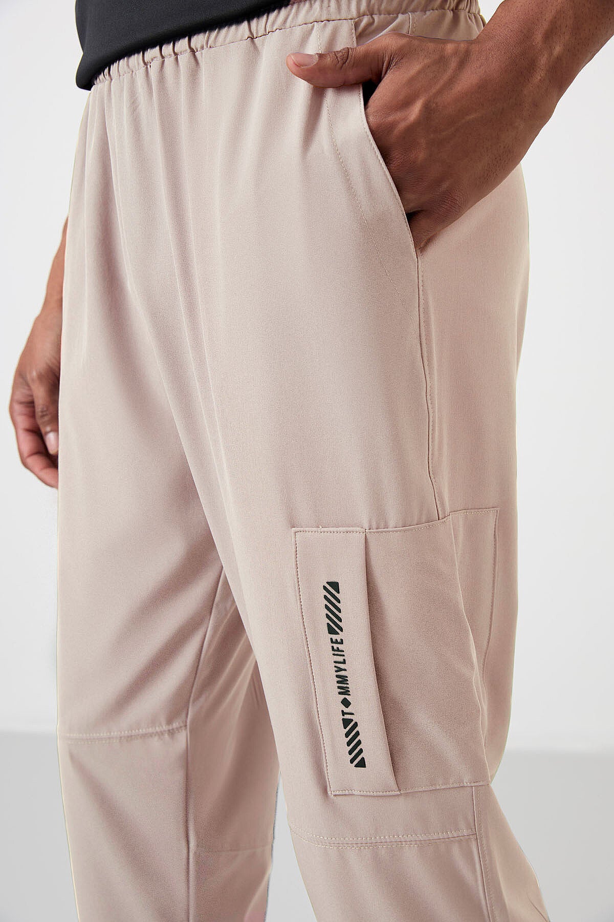 Image of Bej İnce Yumuşak Comfort Fit Erkek Eşofman Alt - 82120