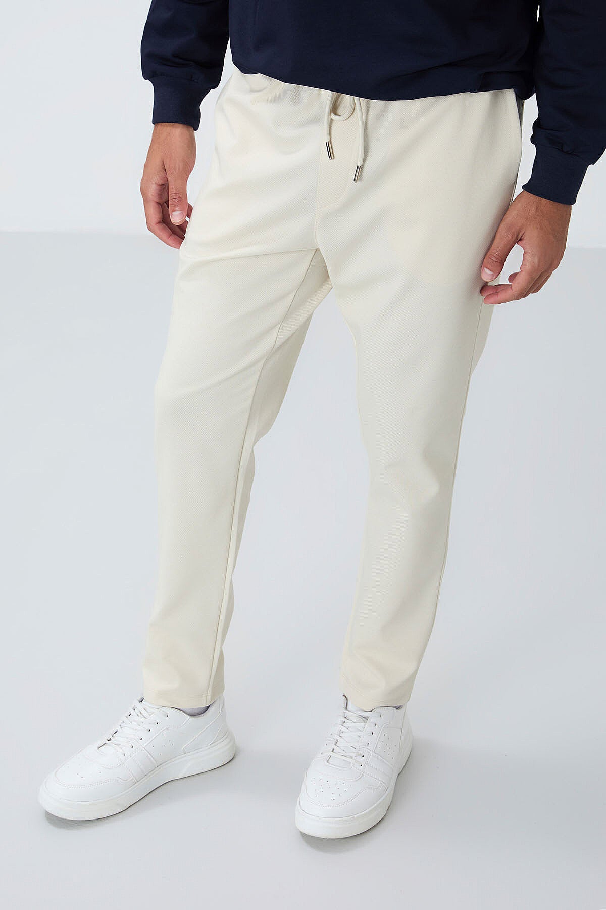 Image of Bej Yüzeyi Dokulu Standart Fit Erkek Eşofman Alt - 82155