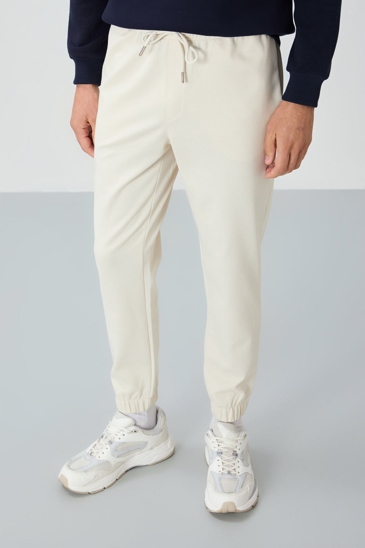 Image of Bej Yüzeyi Dokulu Standart Fit Erkek Eşofman Alt - 82156