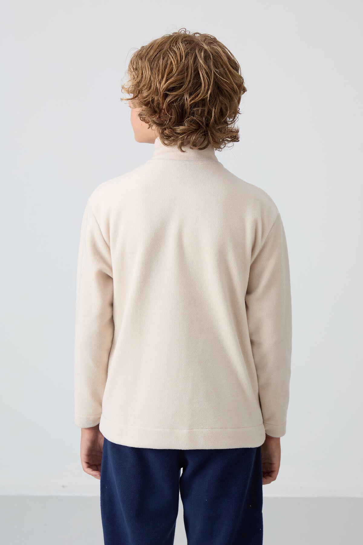 Image of Bej Kalın Yumuşak Dokulu Standart Fit Nakışlı Polar Erkek Çocuk Sweatshirt - 11223