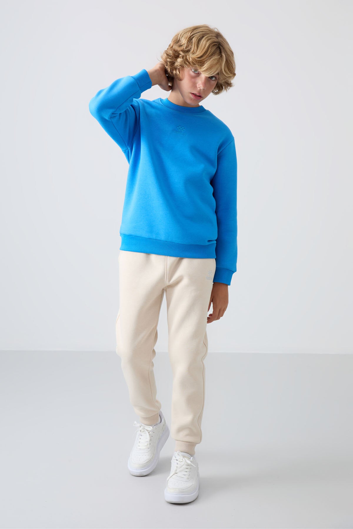 Image of Pantaloni de trening bej din bumbac gros, căptușiți cu fleece gros, croială standard, brodați, pentru băieți - 11224