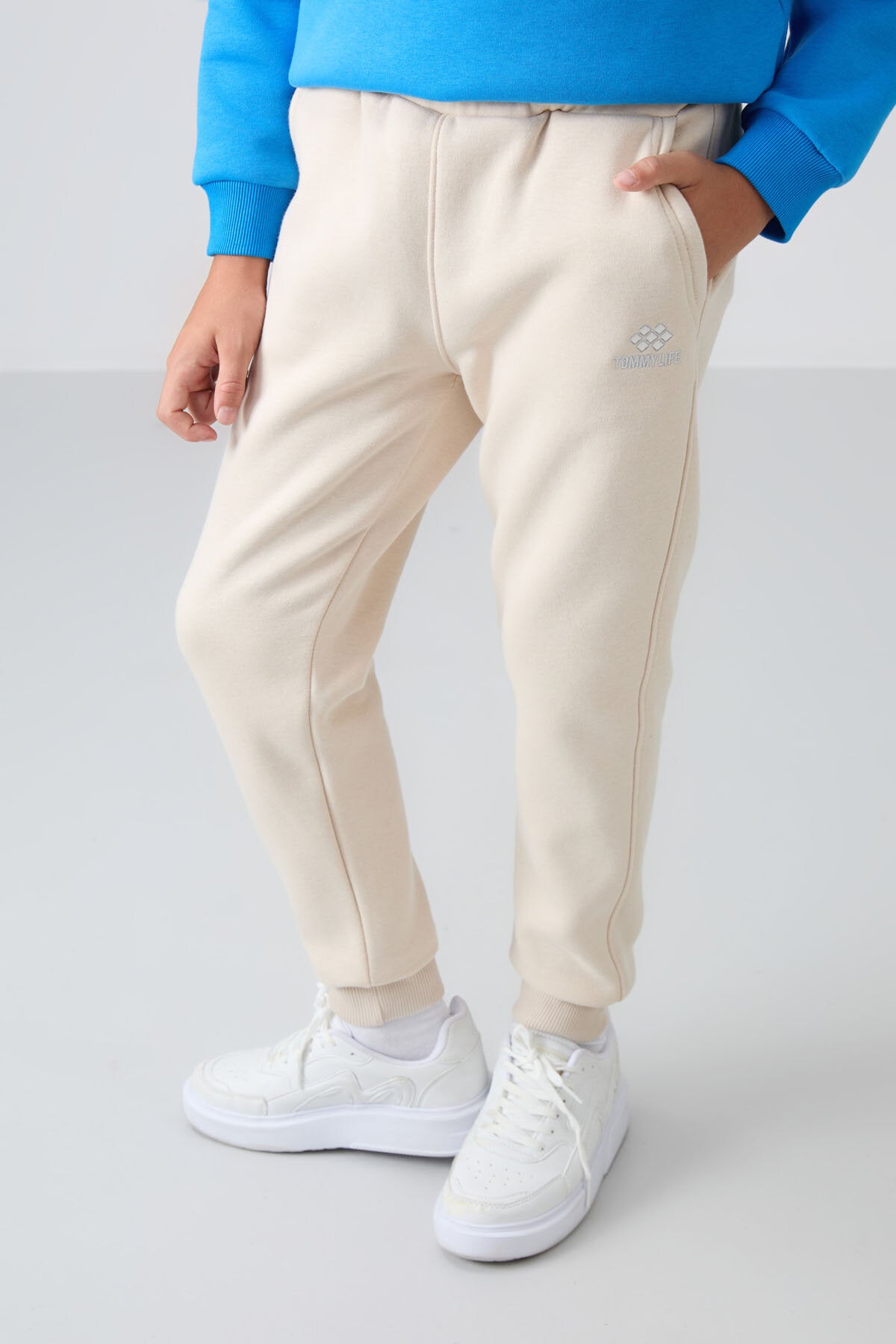 Image of Pantaloni de trening bej din bumbac gros, căptușiți cu fleece gros, croială standard, brodați, pentru băieți - 11224