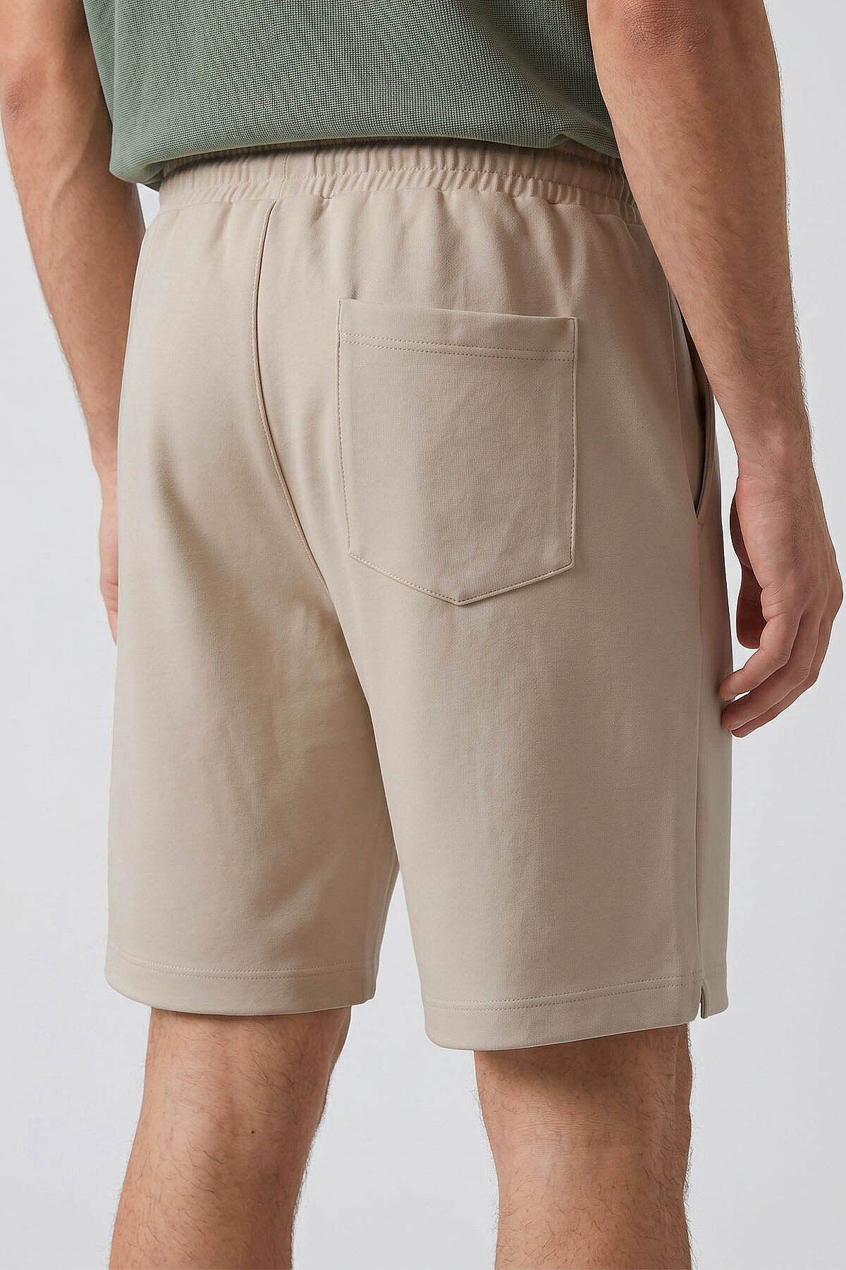 Image of Bej Standart Fit Basic Arka Cepli Erkek Şort - 81314