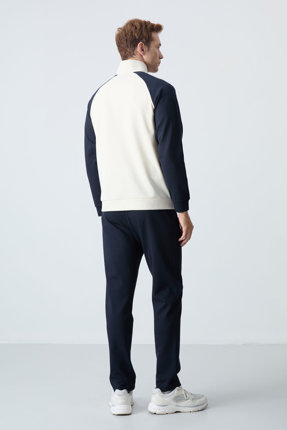 Image of Bej lacivert  Dik Yaka Çift Renk Rahat Form Klasik Paça Erkek Eşofman Takımı - 85113