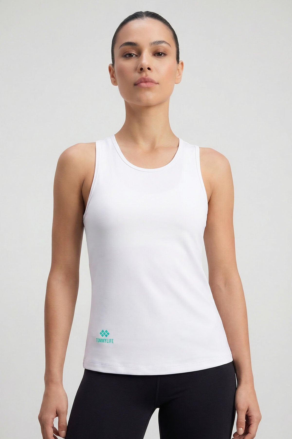 Image of Beyaz Standart Fit Çapraz Sırt Detaylı Kadın Spor Atlet - 97296