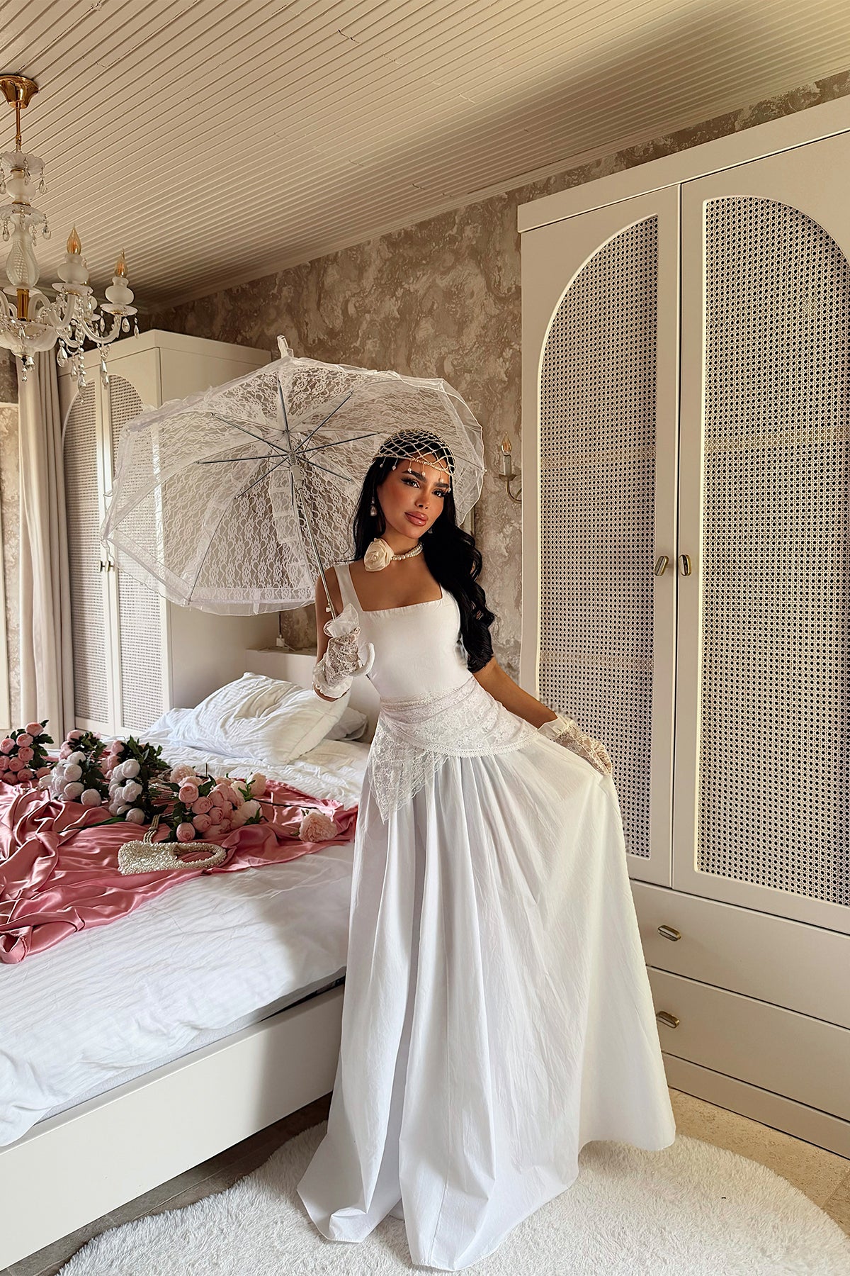 Image of Beyaz Kare Yaka Askılı Uzun Elbise ATE-4189