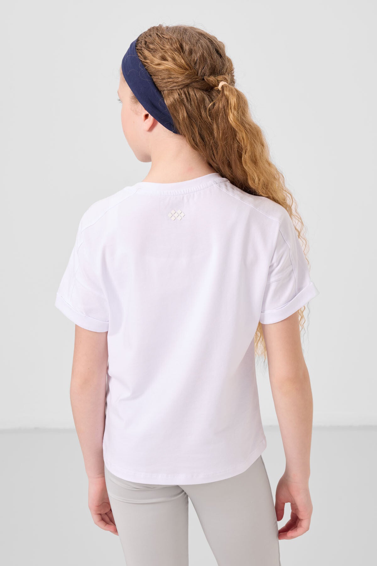 Image of Beyaz Pamuklu O Yaka Oversize Fit Basic Kız Çocuk T-Shirt - 75182