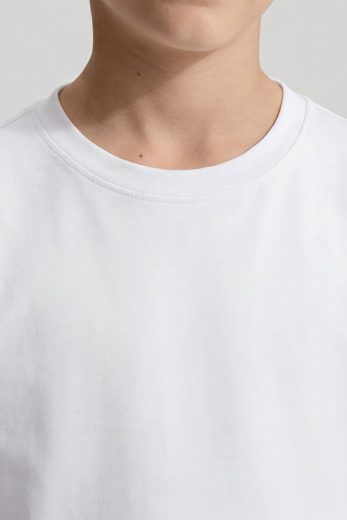 Image of Beyaz O Yaka Standart Fit Basic Uzun Kollu Unisex Çocuk T-Shirt - 11329