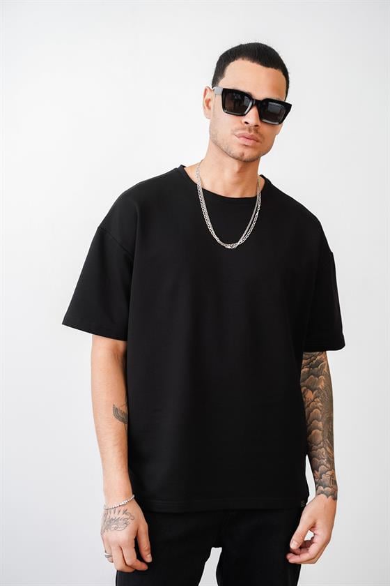 Image of Tricou simplu supradimensionat cu guler rotund