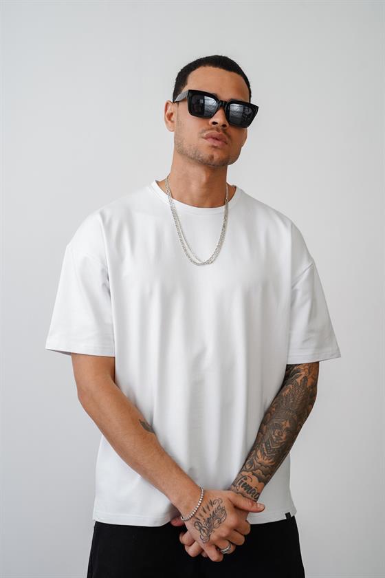 Image of Tricou simplu supradimensionat cu guler rotund