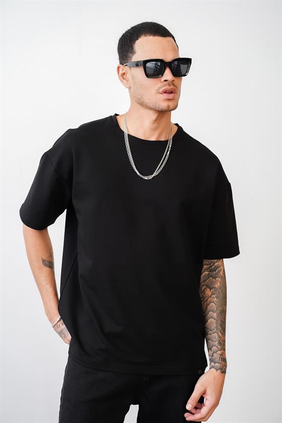 Image of Tricou simplu supradimensionat cu guler rotund