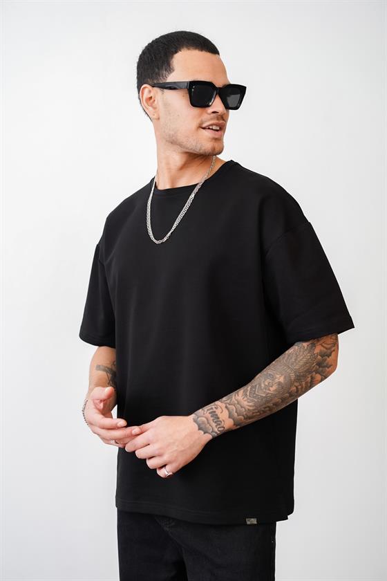 Image of Tricou simplu supradimensionat cu guler rotund