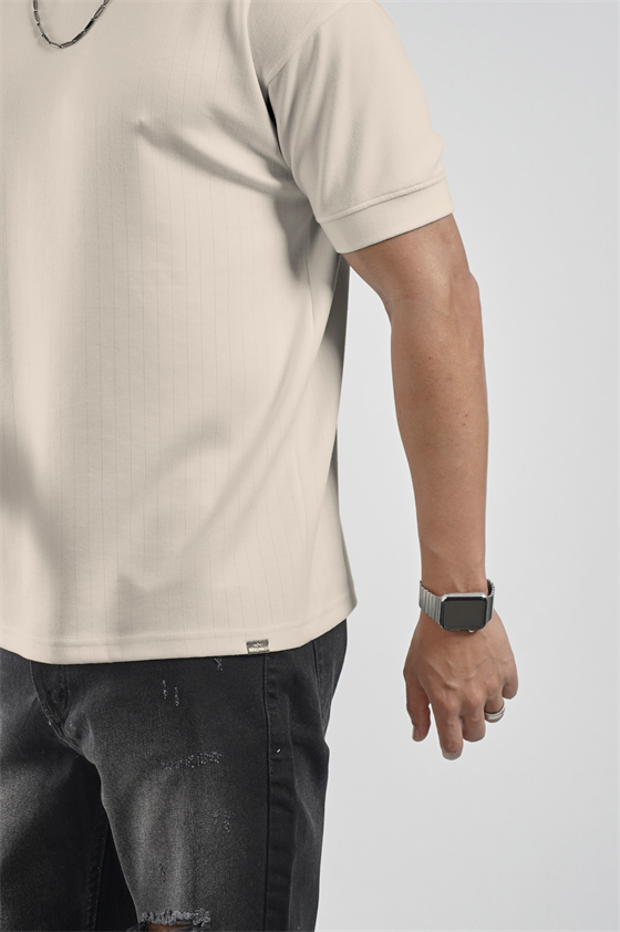 Image of Tricou bărbătesc cu guler rotund și dungi, croială regulată