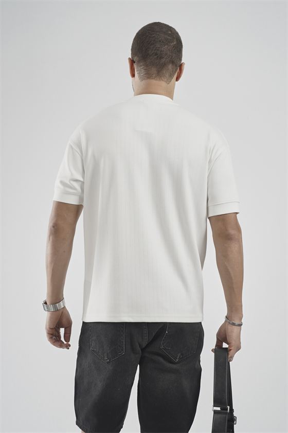 Image of Tricou bărbătesc cu guler rotund și dungi, croială regulată