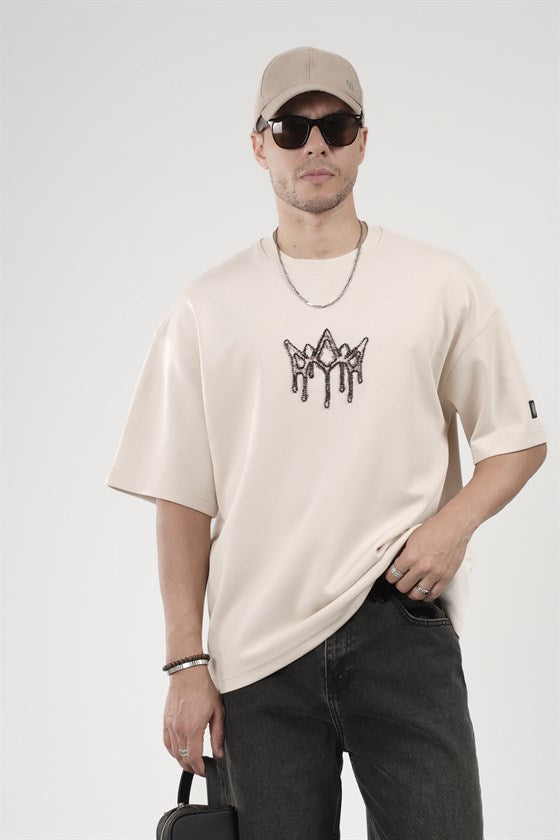 Image of Tricou bărbătesc supradimensionat cu guler rotund și logo cu strasuri