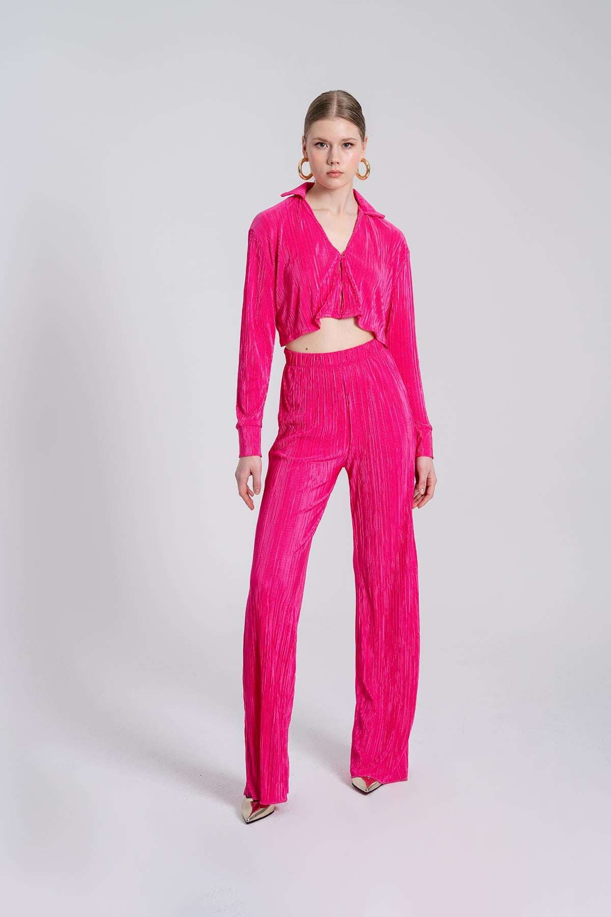 Image of Crop Model Düğme Kapamalı Comfy Crop Gömlek Pembe