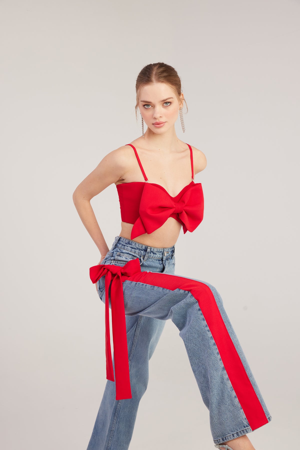 Image of Yüksek Bel Kurdele Detaylı Wide Leg Kyla Jean Pantolon Mavi