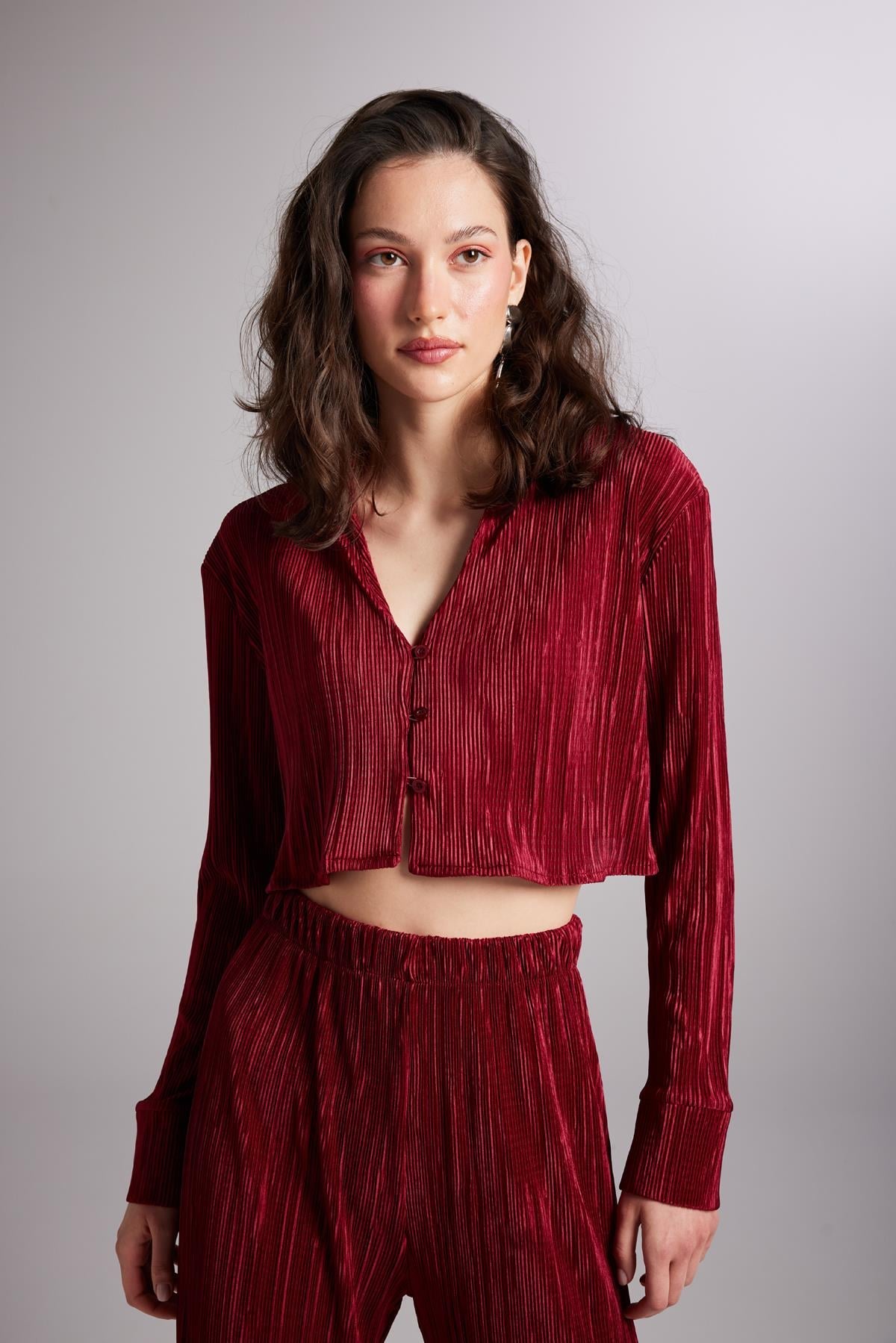 Image of Crop Model Düğme Kapamalı Comfy Crop Gömlek Bordo