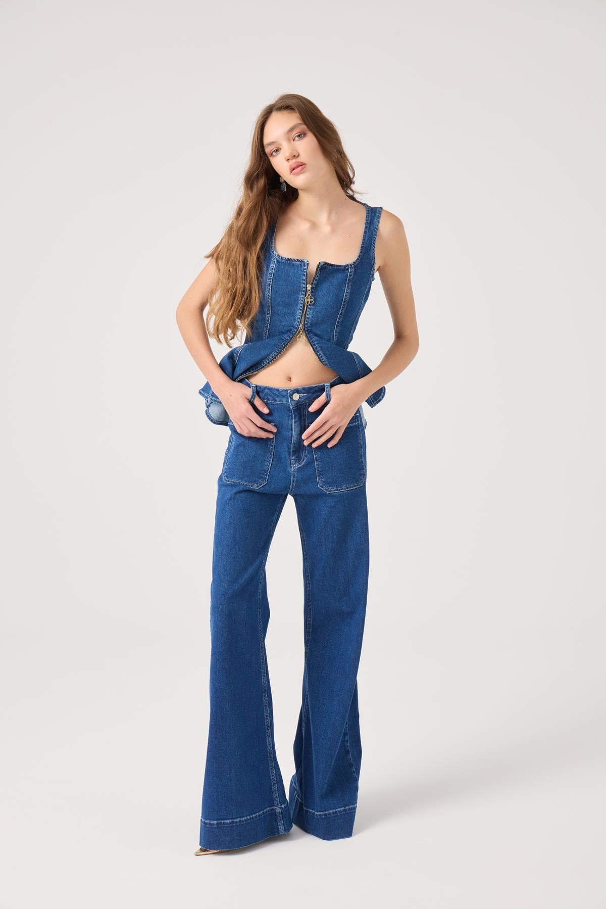 Image of Kontrast Dikişli Geniş Paça Tiara Jean Pantolon Mavi