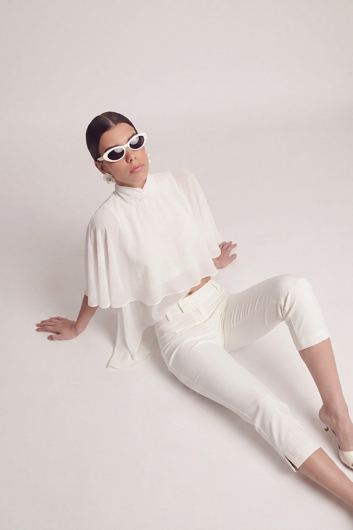Image of Pelerin Model Bena Bluz Beyaz