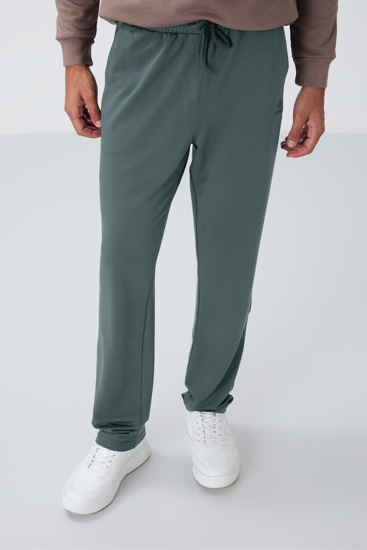 Image of Pantaloni de trening pentru bărbați Çağla cu buzunare cu șireturi, croială standard, croială clasică - 84682
