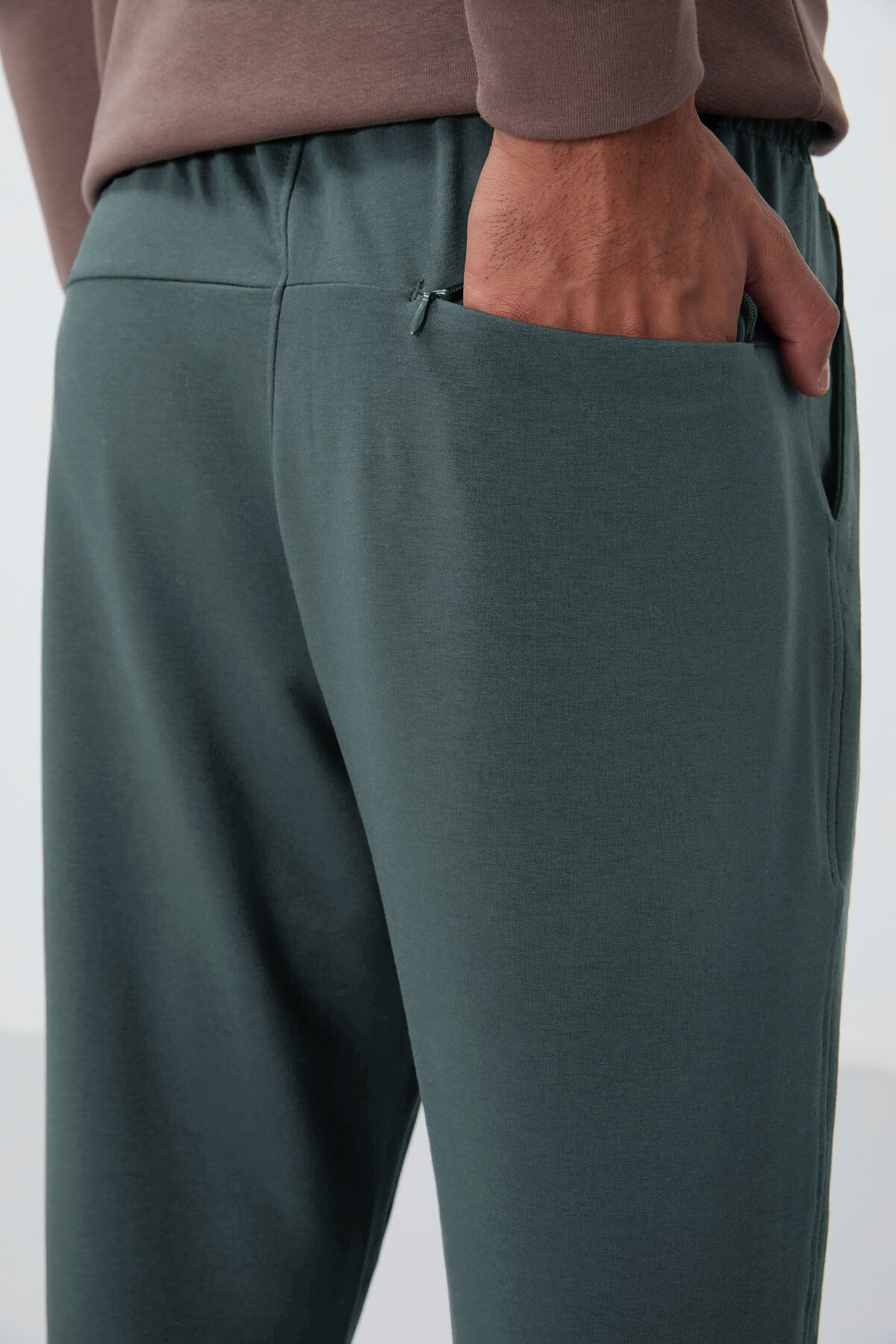 Image of Pantaloni de trening pentru bărbați Çağla cu buzunare cu șireturi, croială standard, croială clasică - 84682