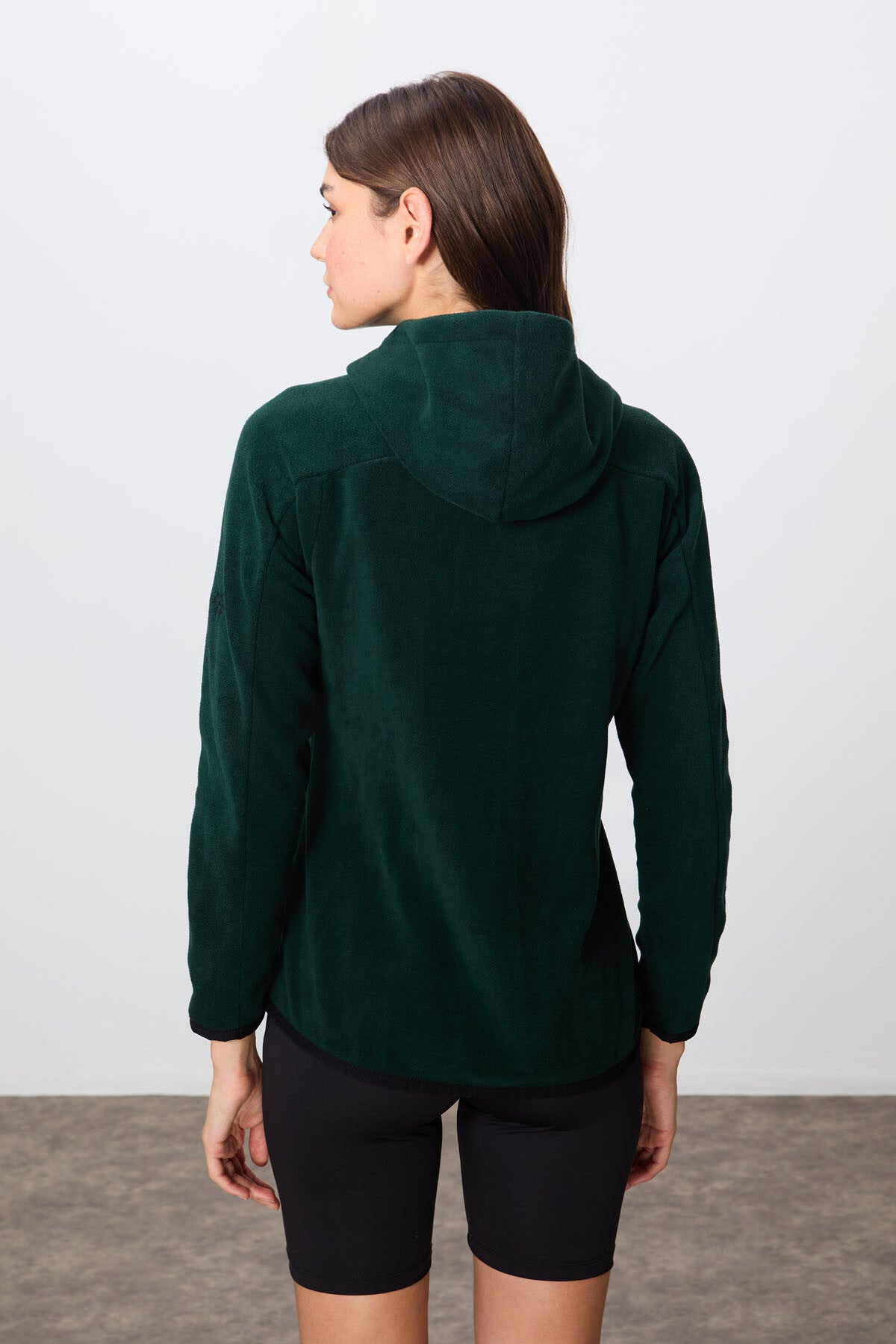 Image of Çam Yeşili Kalın Yumuşak Dokulu Kapüşonlu Standart Fit Nakışlı Polar Kadın Sweatshirt -97287